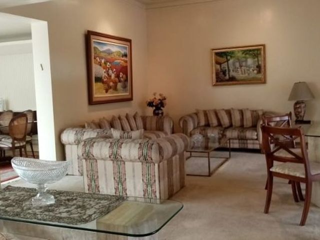 LINDA CASA EN VENTA, CALLE LOS MANZANOS, SAN ISIDRO