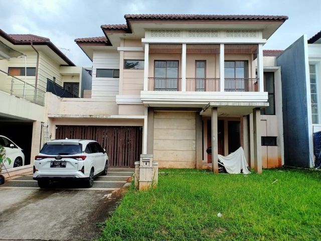 DISEWAKAN RUMAH SANGAT TERAWAT DI SUTERA JINGGA ALAM SUTERA