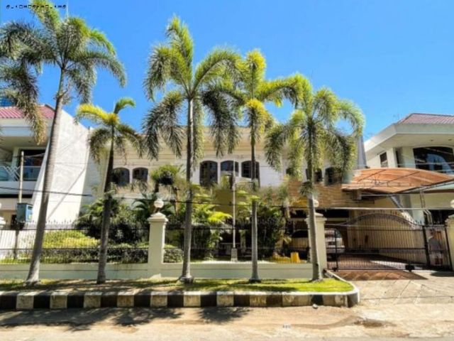Rumah Dharmahusada Indah I SIAP HUNI BOULEVARD, carport 2, garasi 2