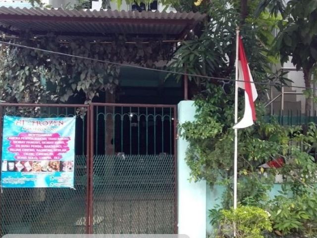 Rumah Tengah Kota Jalan Petemon Surabaya