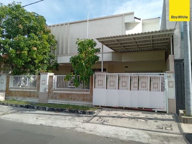 Dijual Rumah Bangunan 2 Lantai di Jl. Dharmahusada Indah Tengah