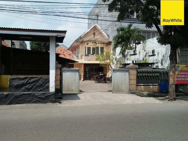 Rumah Dijual di Jln Pandegiling, Surabaya Pusat