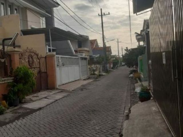 Rumah Di Karang Asem Surabaya, Hadap utara