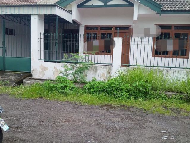 rumah Babatan Mukti, Strategis
