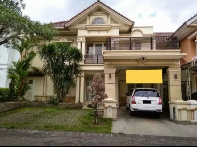 Disewakan rumah semi furnished villa bukit Regensi 3 Surabaya*
