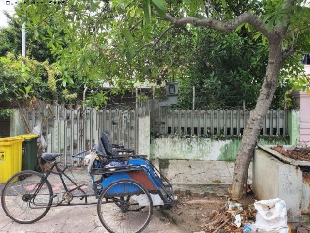 Rumah Wr Supratman STRATEGIS HITUNG TANAH hadap selatan