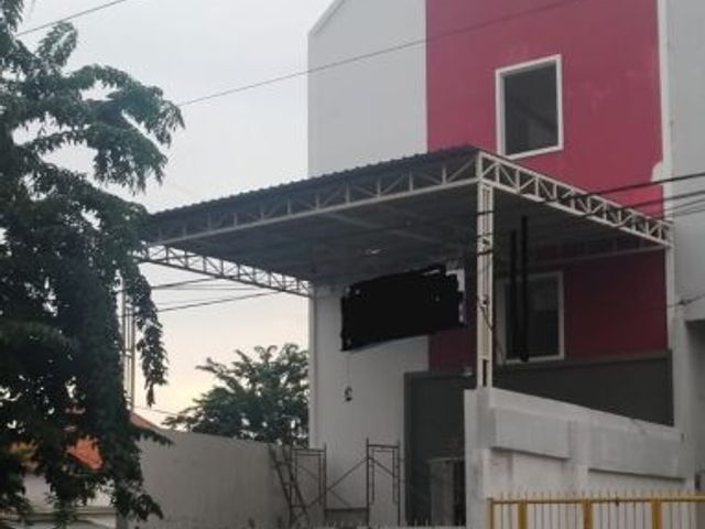 Dijual Rumah Usaha di Raya Simokerto, Surabaya