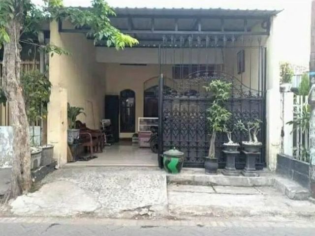 Rumah Dijual Petemon Surabaya KT
