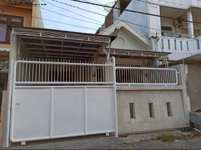 Rumah 1.5 lantai di jalan Kanser