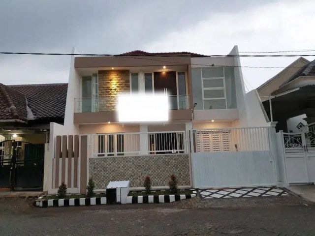 Rumah Sutorejo Tengah