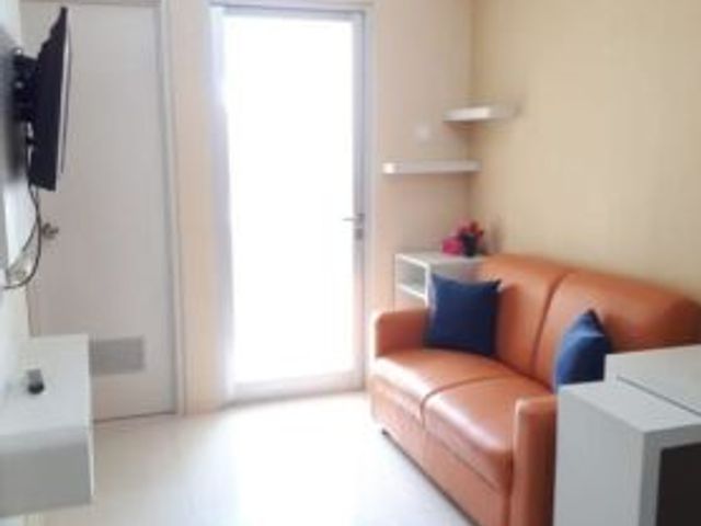 Apt. Gunawangsa Tidar 2 BR CORNER Hadap city (HOOK), Furnish super murah