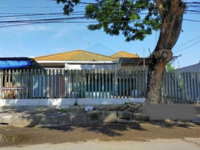 Dijual rumah pusat kota di jalan RA Kartini surabaya pusat