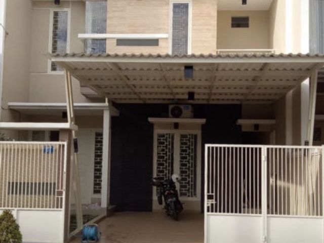 Rumah modern minimalis di manyar Kartika surabaya timur