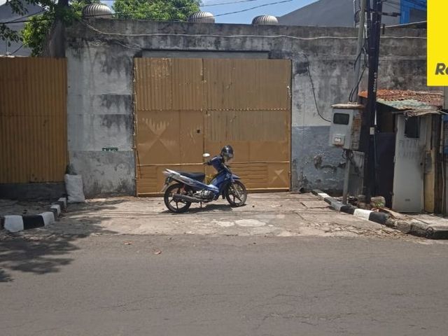 Dijual Rumah + Gudang Di Raya Kupang Jaya, Sukomanunggal Surabaya