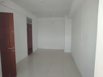 Apartemen Gunawangsa Tidar, Hadap barat , View City