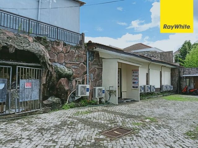 Dijual Murah Rumah di Jl Kartini, Pusat Kota Surabaya