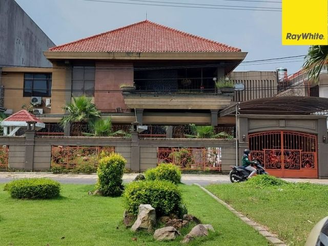 Dijual Rumah SHM di Jl Raya Darmo Permai, Surabaya