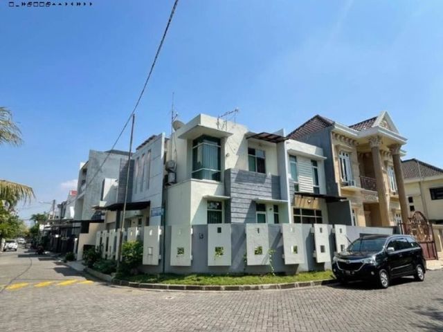 Rumah Puri Asri Pakuwon City STRATEGIS MURAH