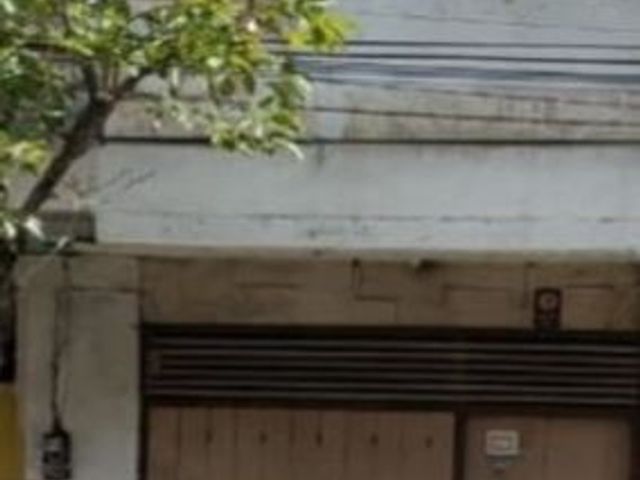 Rumah Pusat Kota Jalan Genteng Besar