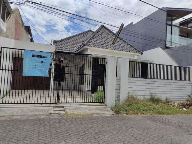 Rumah Manyar Tirtoasri SIAP HUNI Listrik 4400w