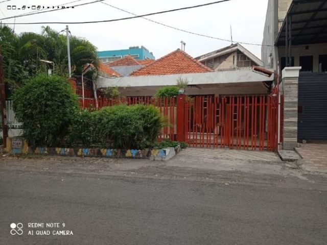 Rumah di Pucang Anom Row jalan 12 meter