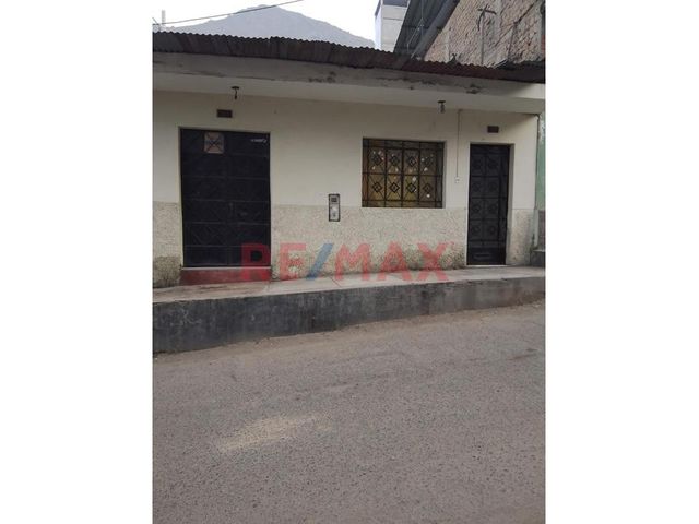 Oportunidad Venta De Casa Como Terreno  En Esquina Independencia