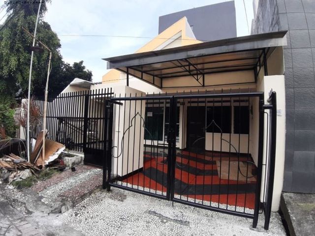 Rumah jl barata jaya siap huni baru saja di renovasi