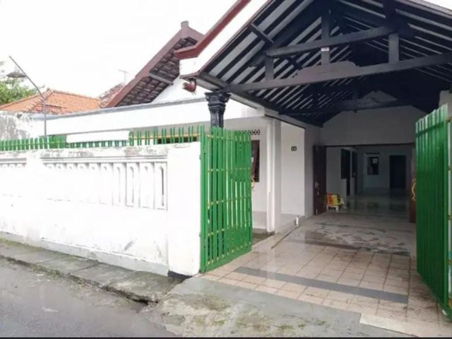 6 Bedroom House for sale