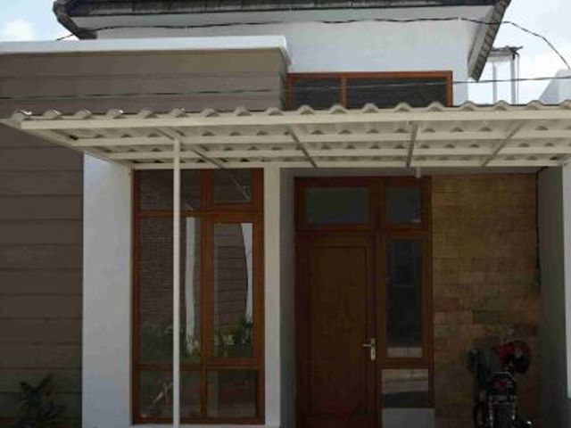 RUMAH SALATIGA KOTA OLX DAN NYAMAN LOKASI HOOK DEPAN TAMAN