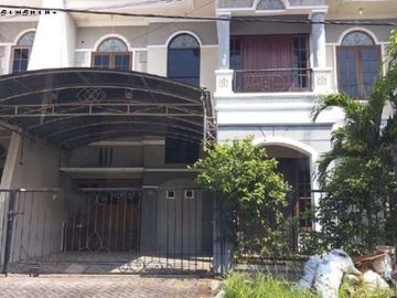 Rumah di Jalan jeruk Pocan Row jalan lebar