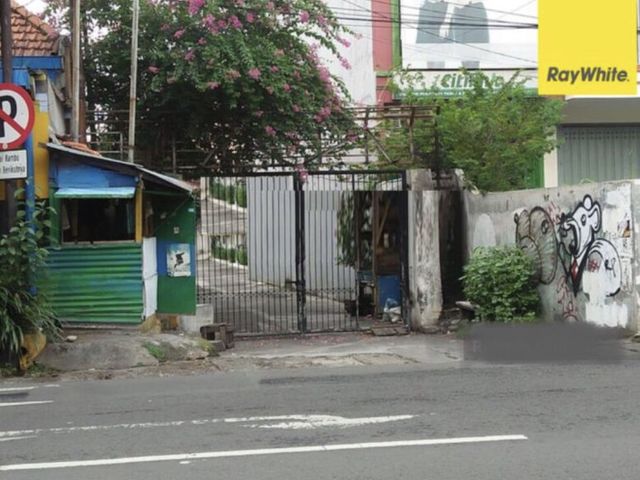 Dijual Rumah Kantor Pusat Kota di Jalan Dinoyo, Surabaya