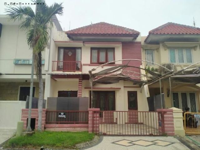 Rumah di Taman Mutiara Pakuwon City