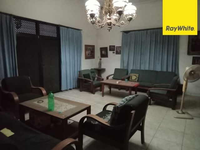 Rumah DIsewakan Lokasi Strategis Siap Huni Di Ketintang Madya, Surabaya