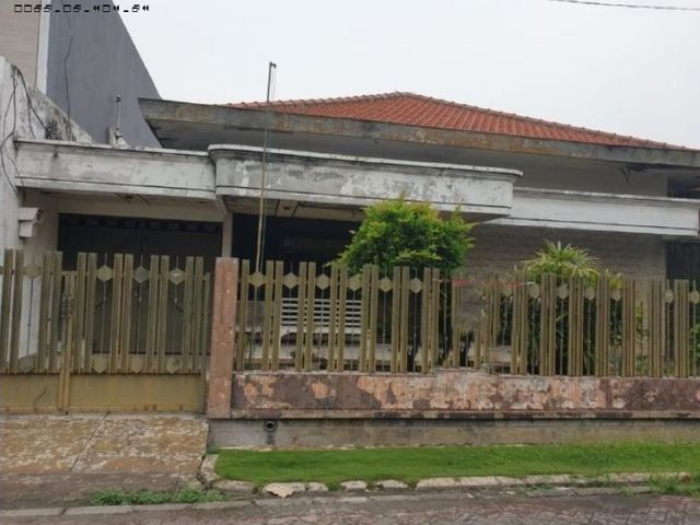 Rumah Dharmahusada Indah Barat STRATEGIS, CARPORT