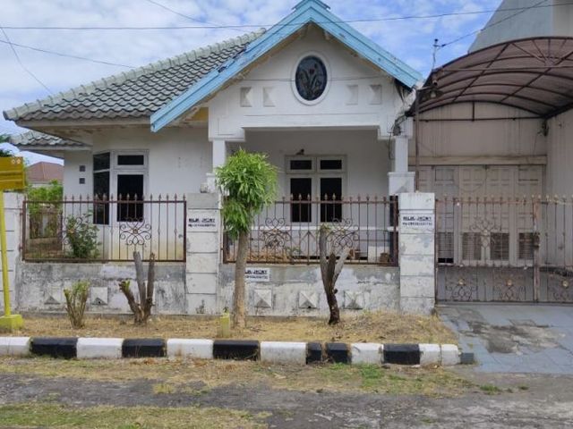 Rumah Usaha Cocok Untuk Kos-Kosan Dijual Jati Sidoarjo KT