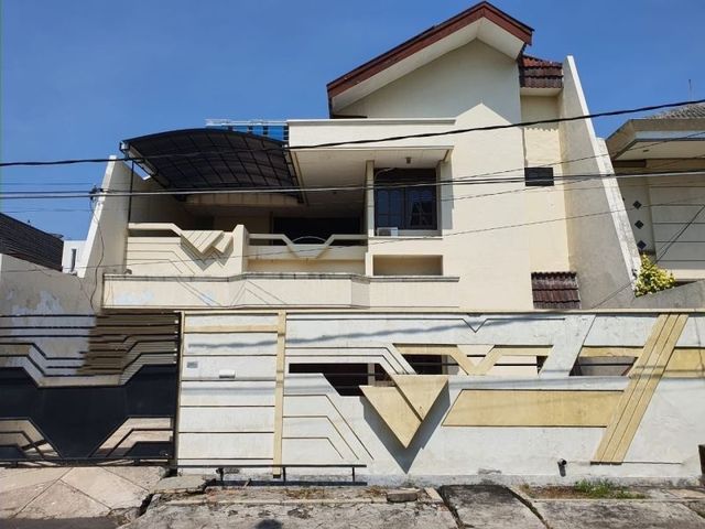 Rumah Dharmahusada Indah Timur Strategis, Langka