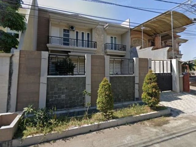 Rumah Dharmahusada Mas Hadap selatan PLN 3300w
