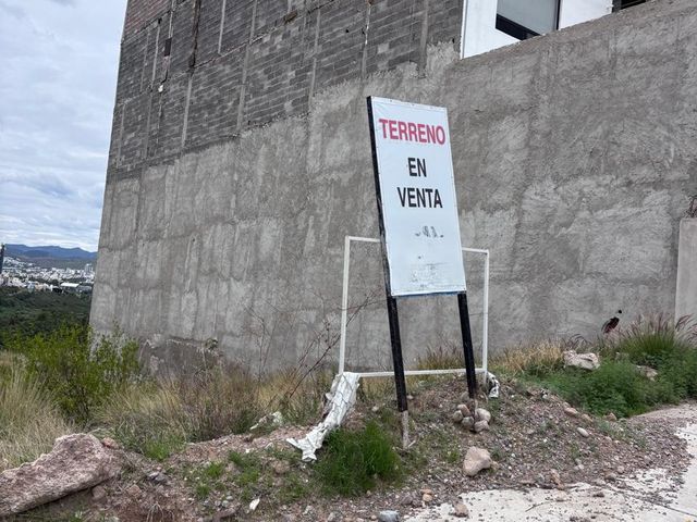 TERRENO EN VENTA EN VILLA MAGNA SLP.