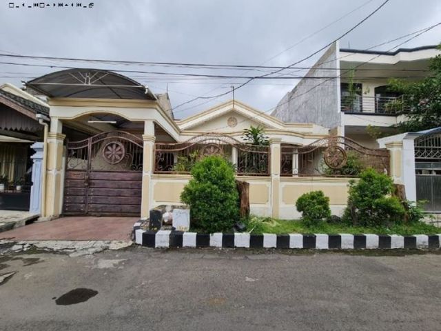 Rumah Manyar Kertoarjo STRATEGIS