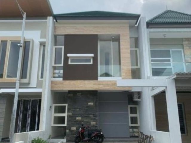 Rumah Sukolilo Dian Regency 2 Row 3 mobil, Furnish