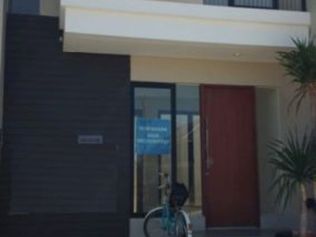 Disewakan Rumah Murah di Northwest Lake, Citraland