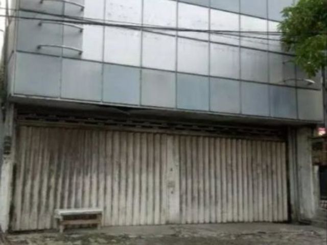 Tempat Usaha lokasi strategis Manyar kertoarjo