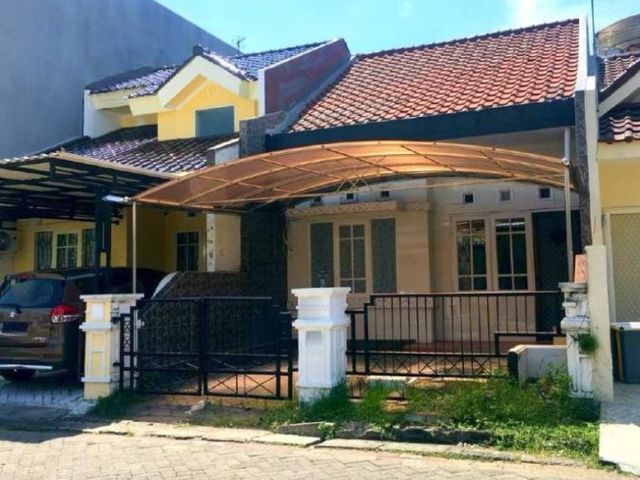 Rumah Taman Mutiara Siap pakai Strategis dekat hypermart