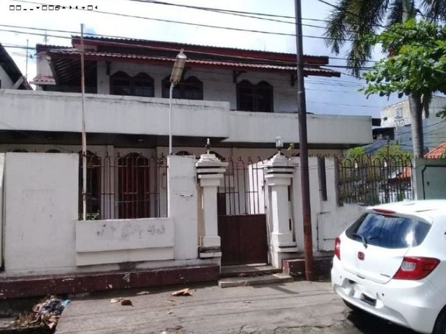 Rumah Pucang Adi STRATEGIS
