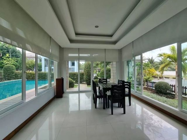 place photo 52