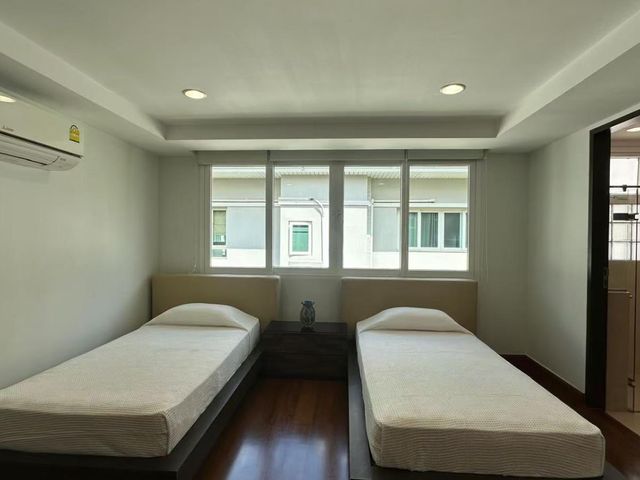 place photo 51