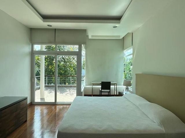 place photo 49