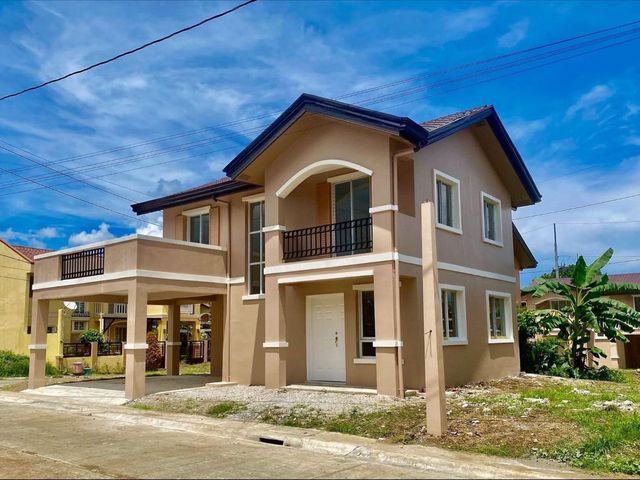 5-bedroom Single Detached House For Sale in Cauayan Isabela