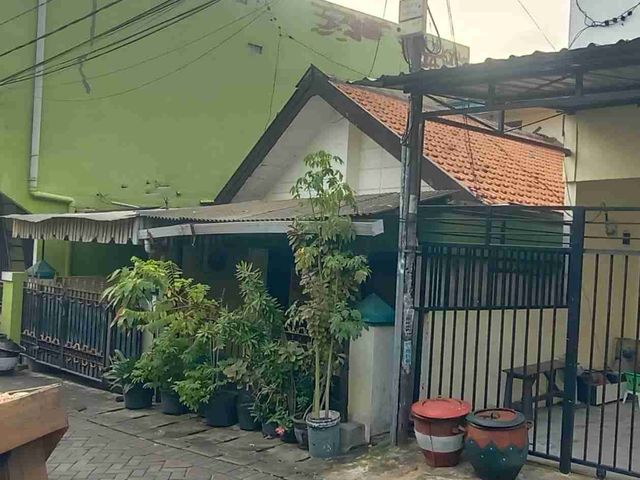 Di jual rumah tengah kota Banyu Urip tengah Putat jaya Sawahan Surabaya