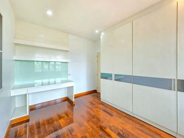 place photo 52